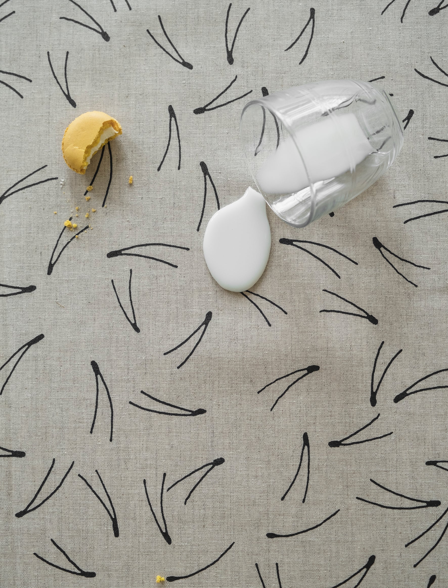 BARR COATED FABRIC, NATURE/BLACK